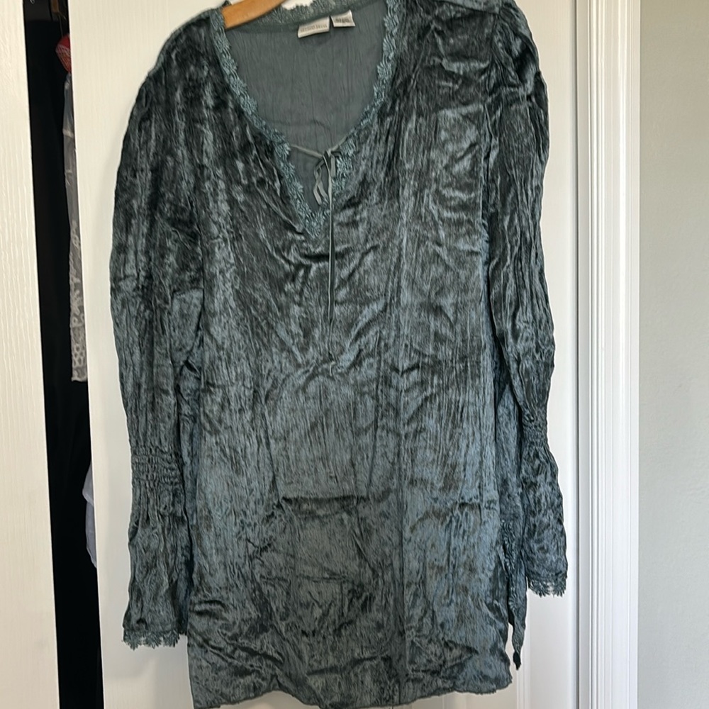 Crushed blue velvet and lace top